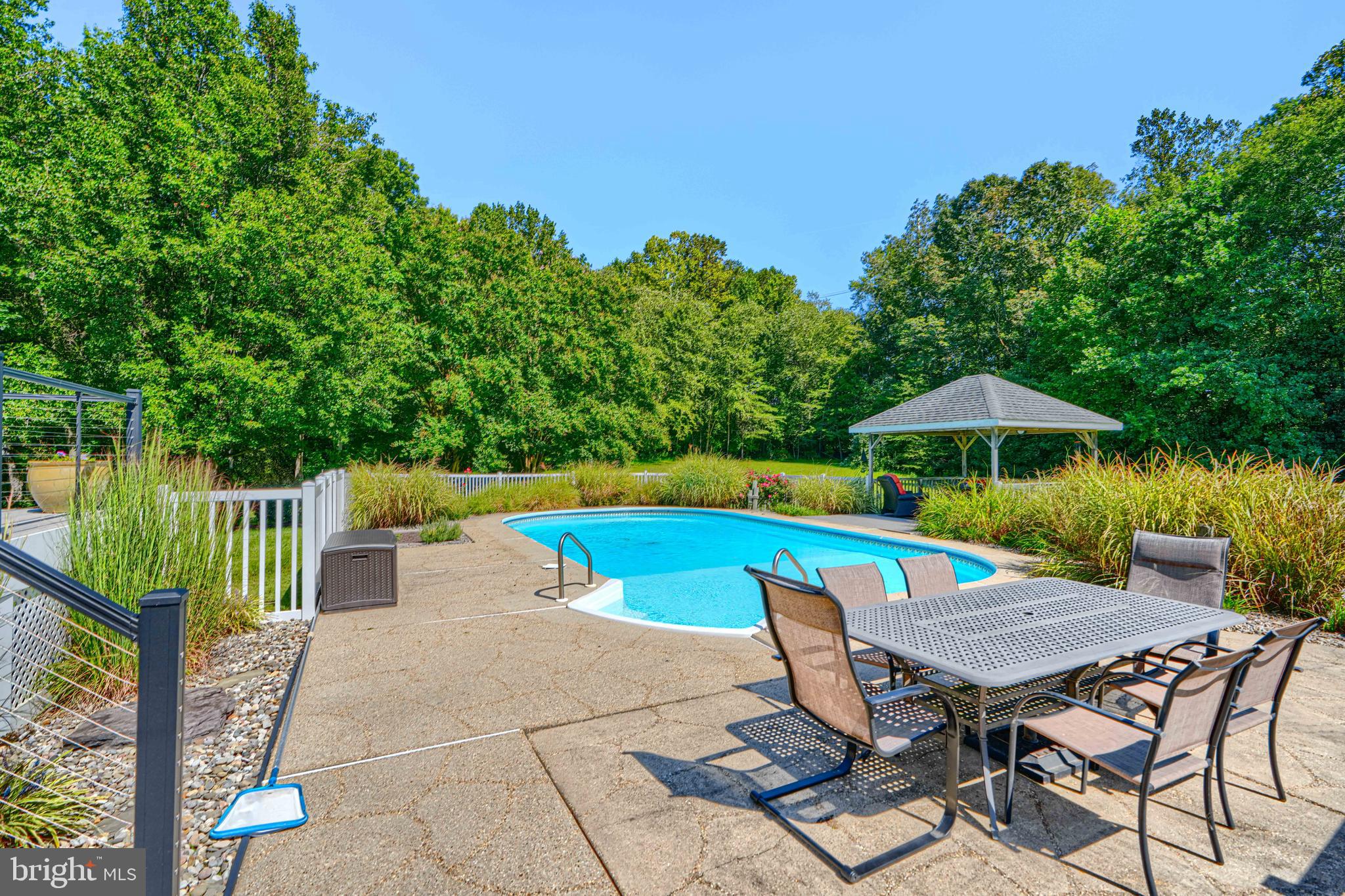 MALLARD'S POND - Residential