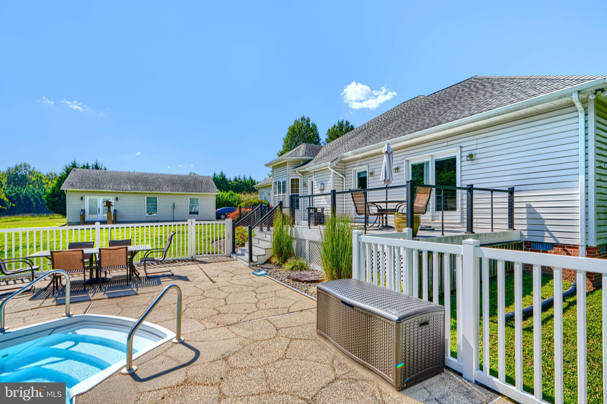 MALLARD'S POND - Residential