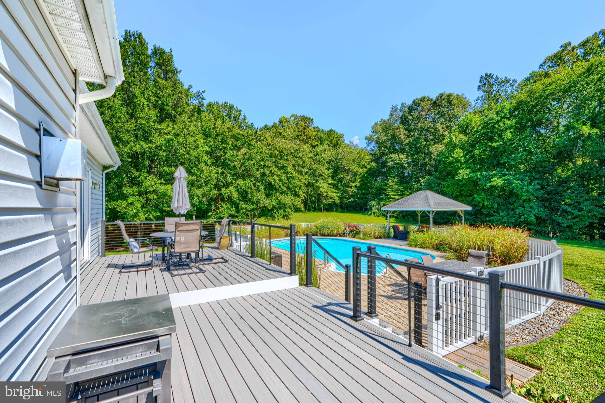 MALLARD'S POND - Residential