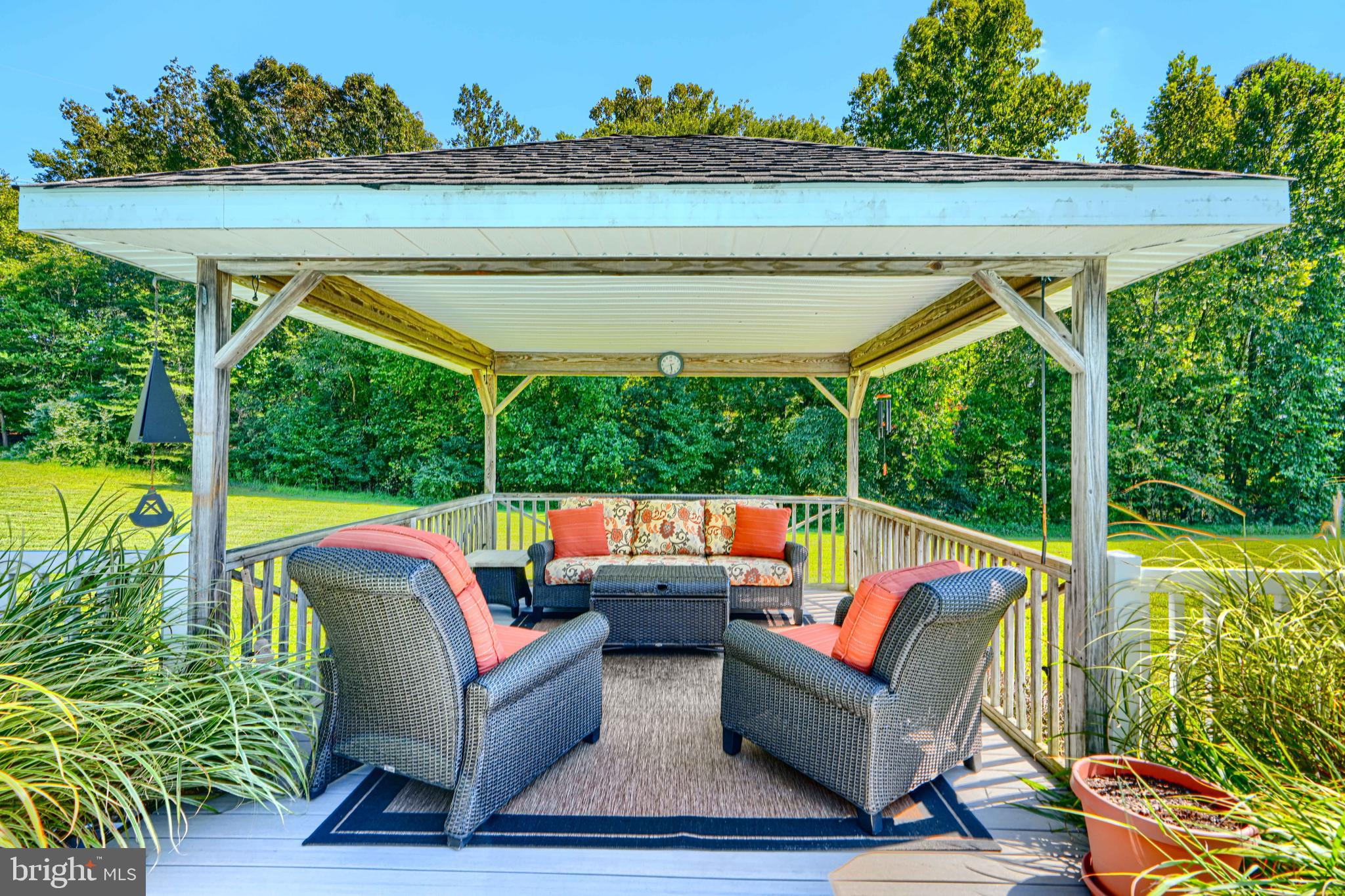 MALLARD'S POND - Residential