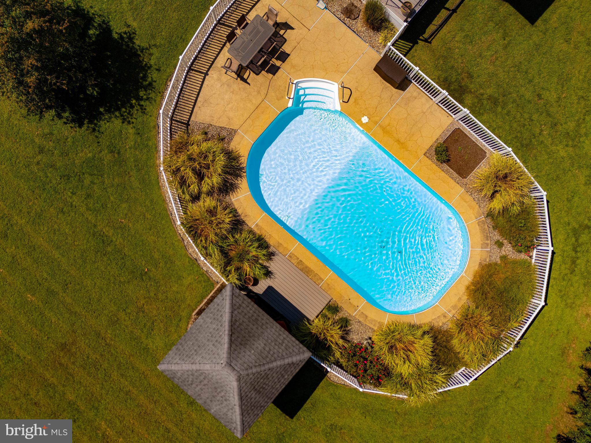 MALLARD'S POND - Residential