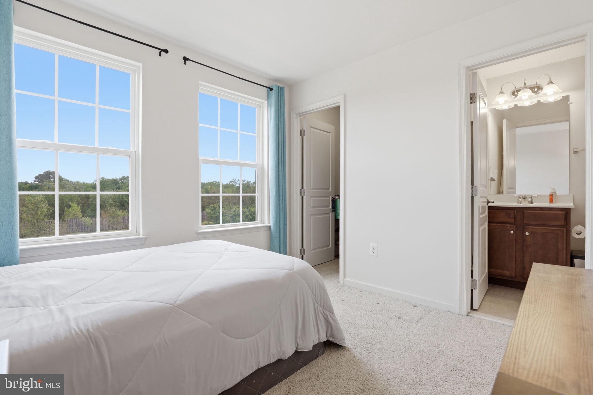 HERITAGE CROSSING CONDOMINIUM - Residential