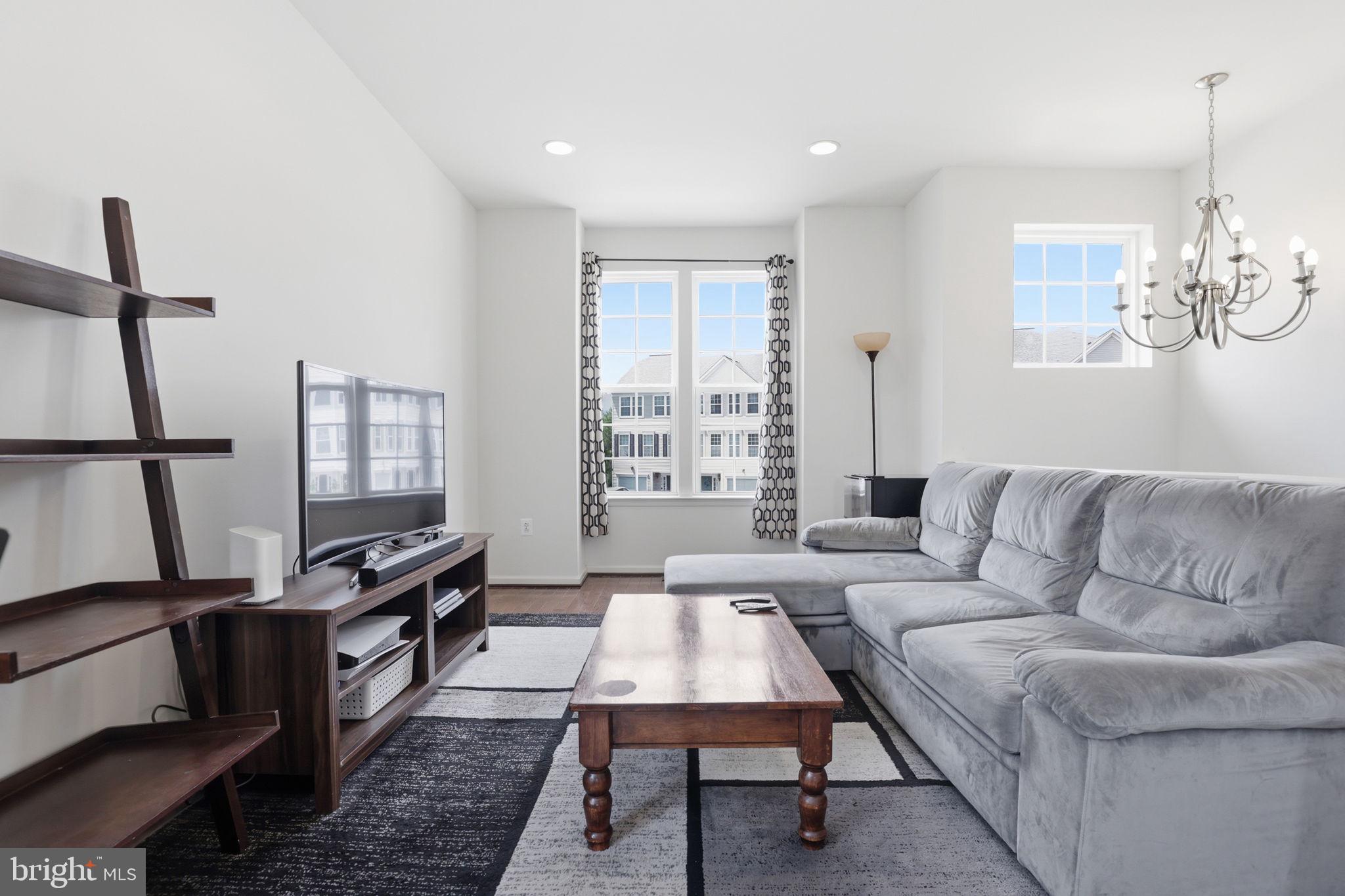HERITAGE CROSSING CONDOMINIUM - Residential