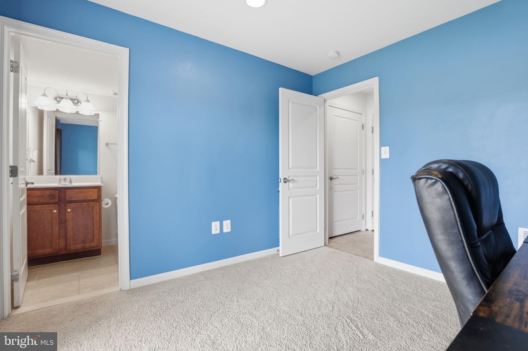 HERITAGE CROSSING CONDOMINIUM - Residential