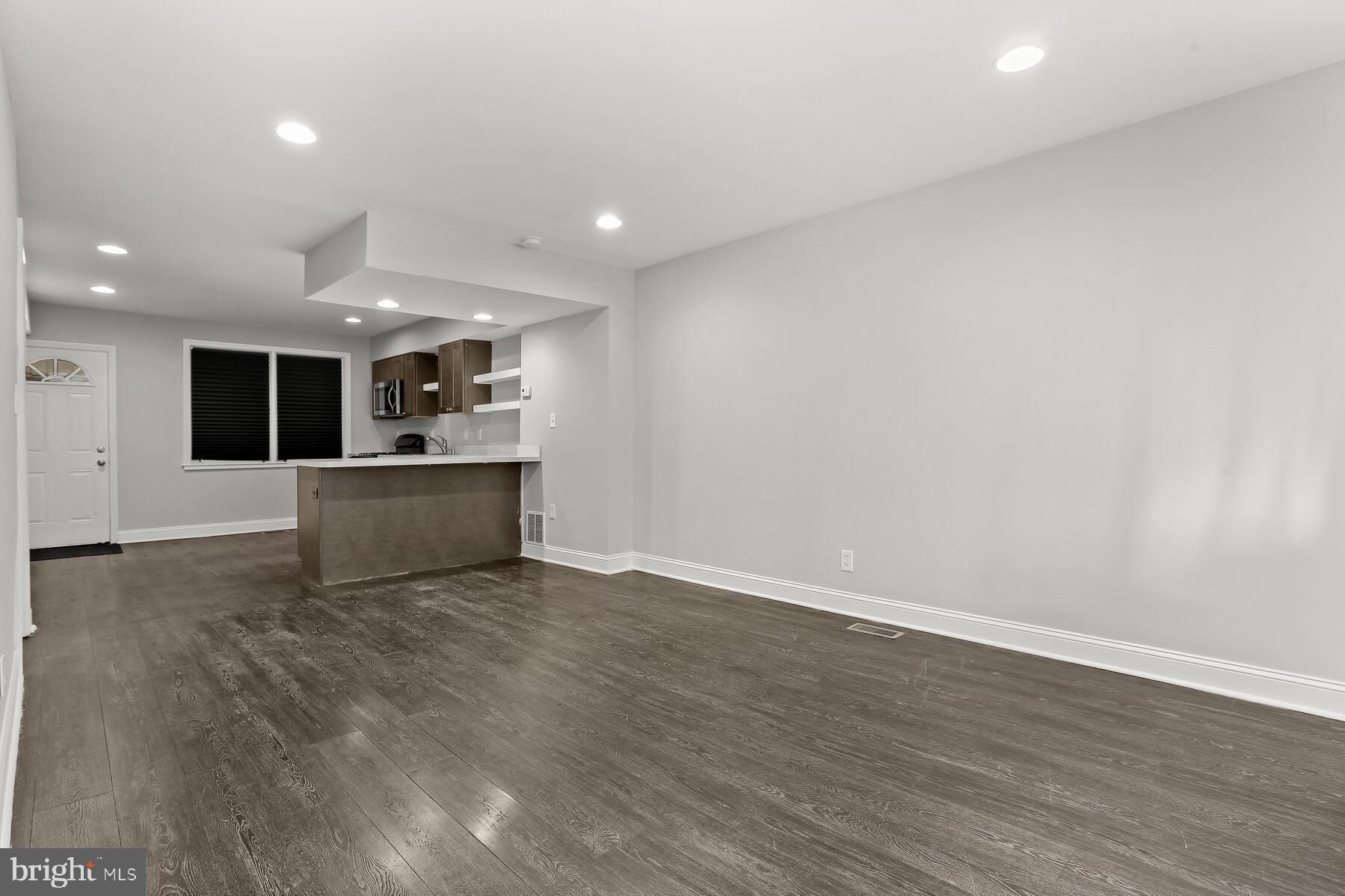 JOSEPH LEE - Residential