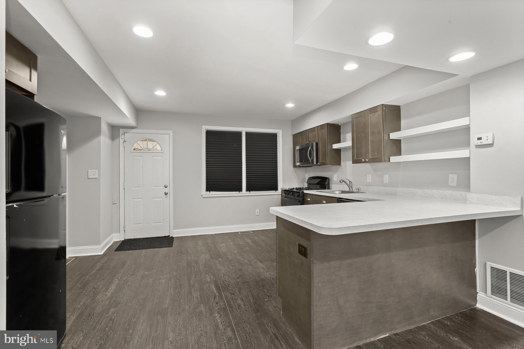 JOSEPH LEE - Residential