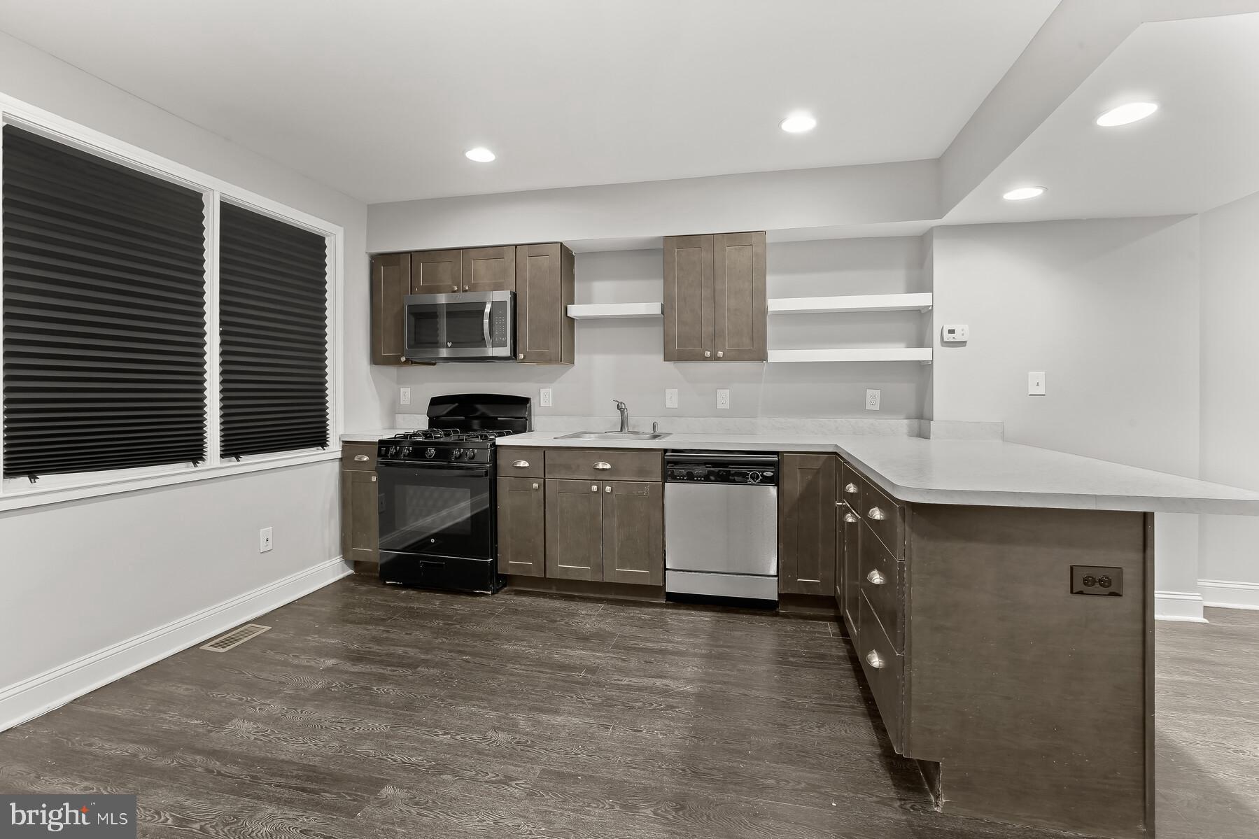 JOSEPH LEE - Residential