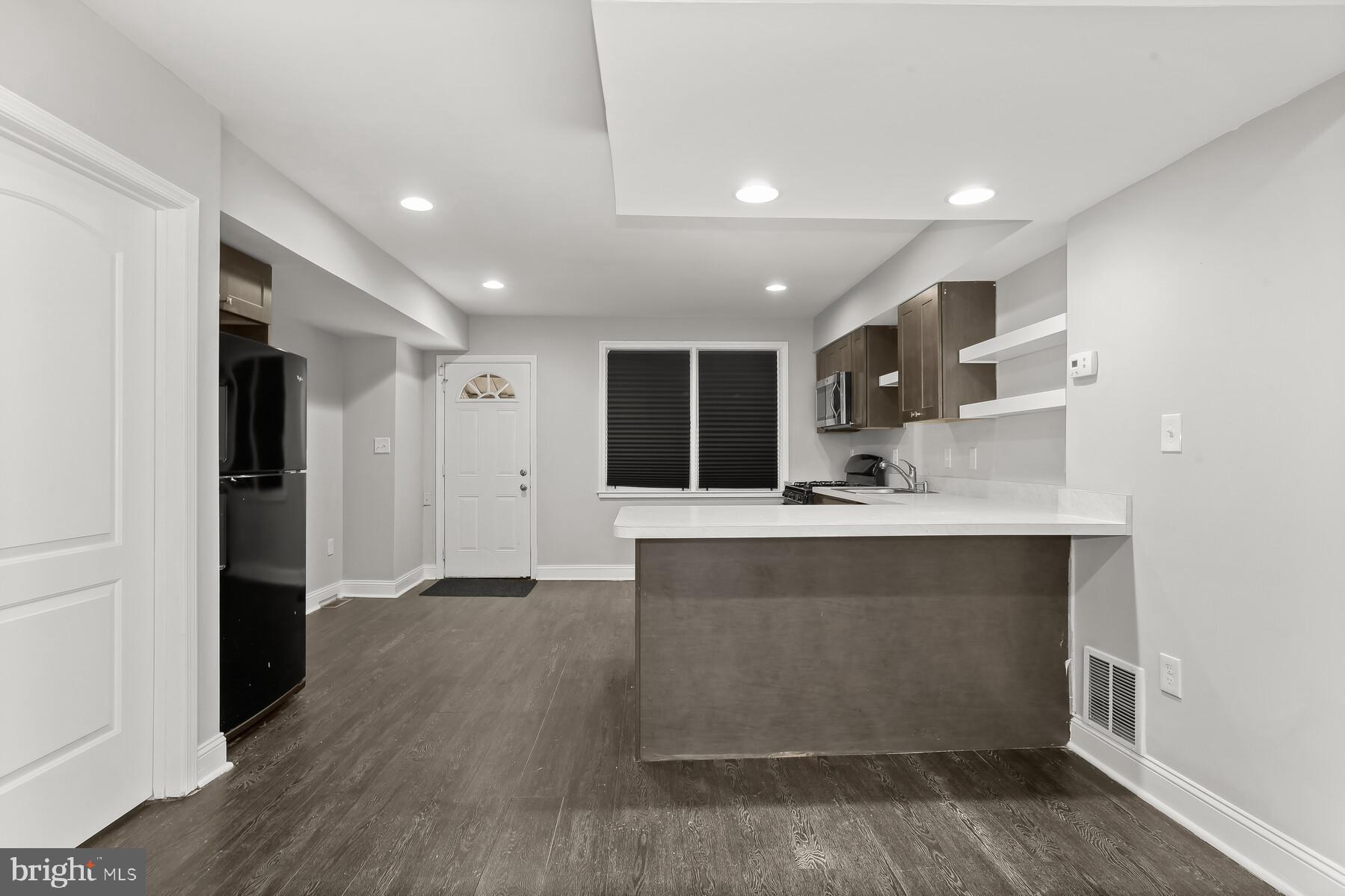 JOSEPH LEE - Residential