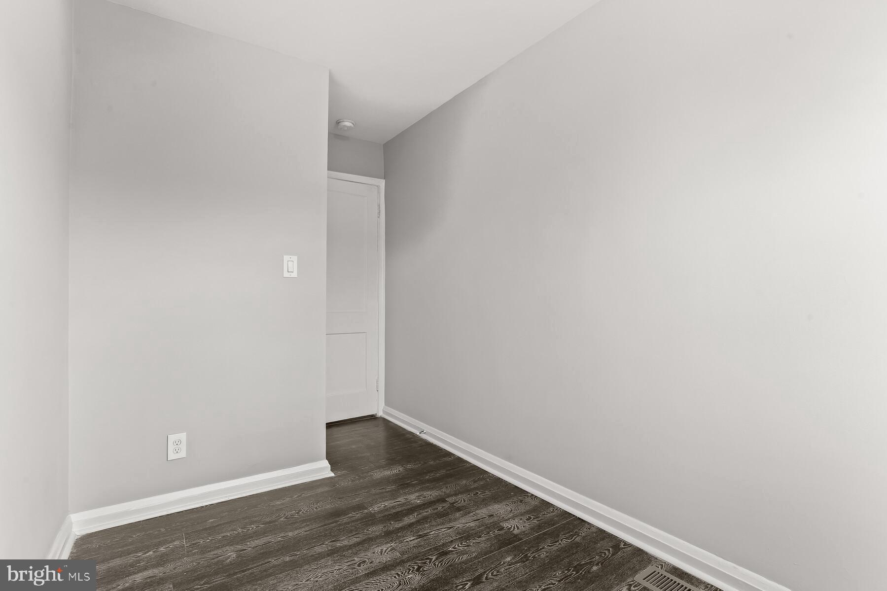 JOSEPH LEE - Residential