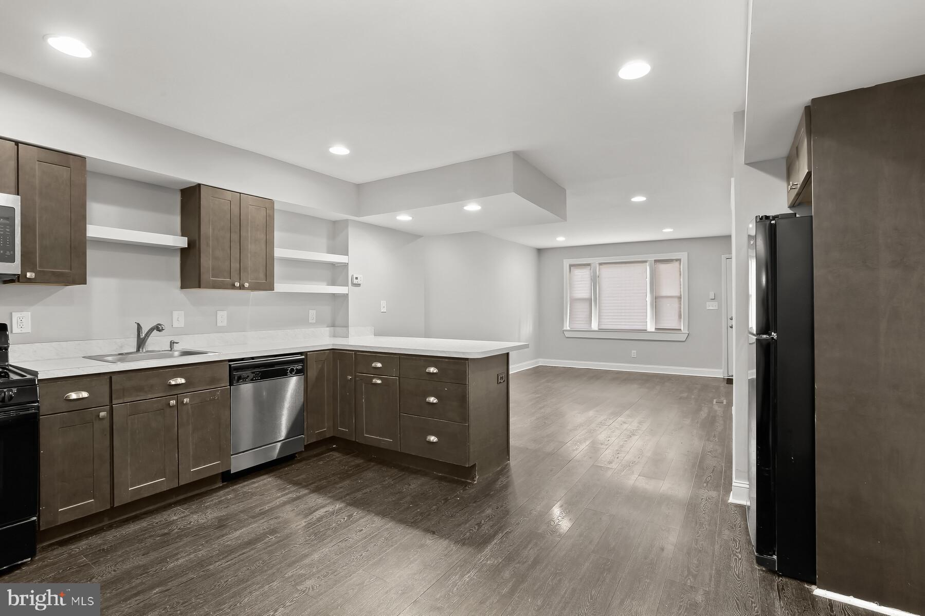 JOSEPH LEE - Residential