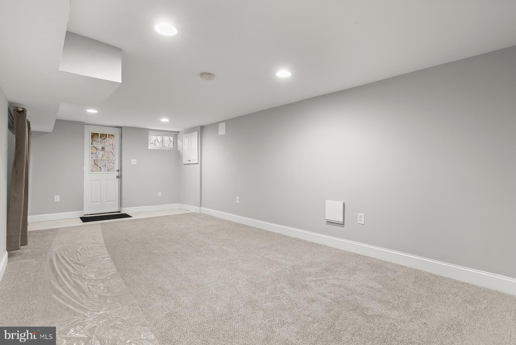 JOSEPH LEE - Residential