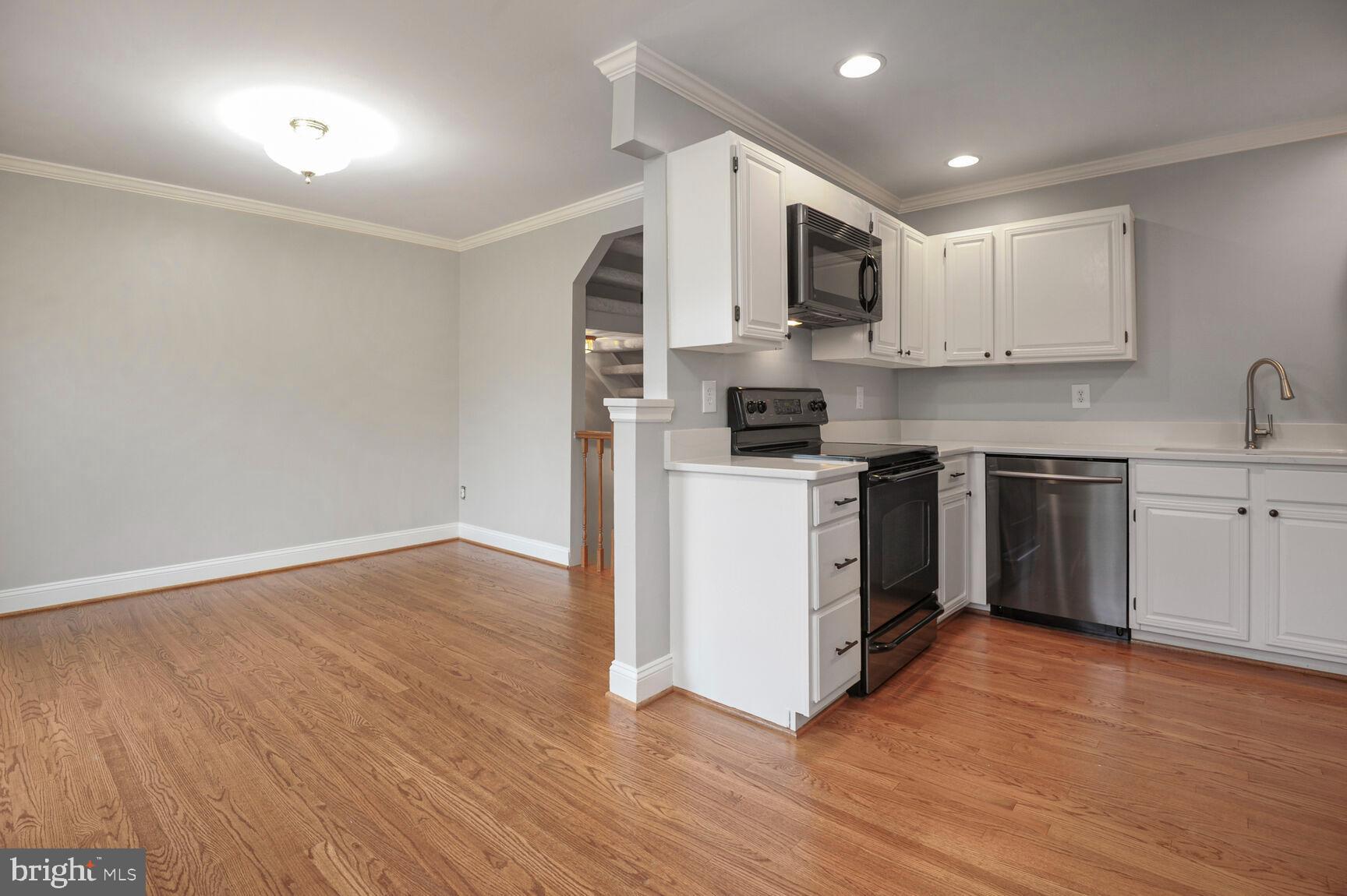 21806 LEATHERLEAF CIRCLE
