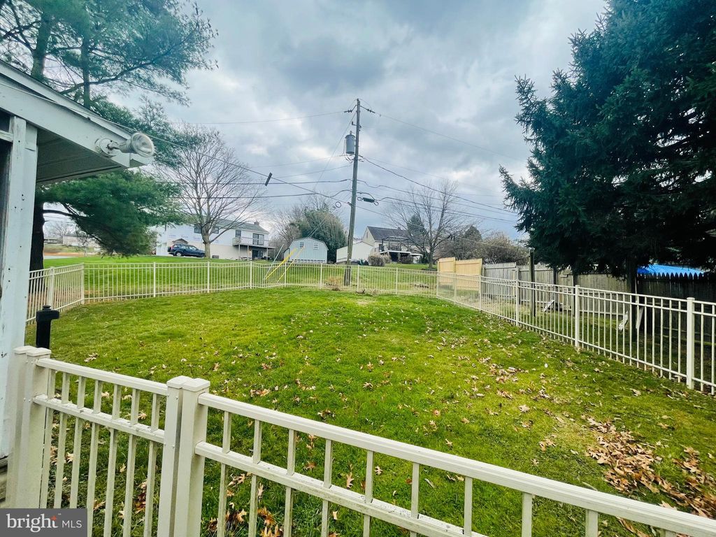 Photo of 222 OXFORD DR, LITITZ, PA 17543 (MLS # PALA2028454)