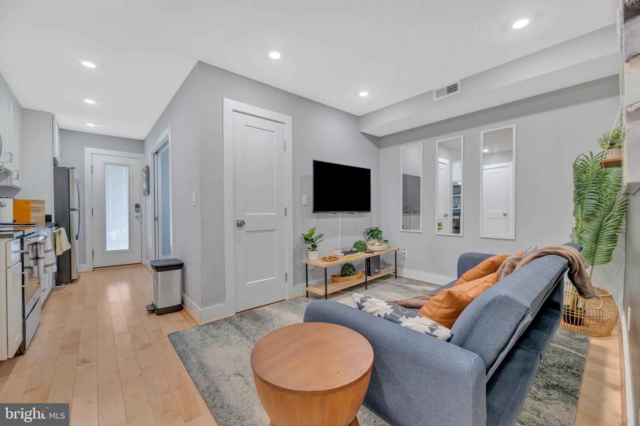833 19TH STREET NE 2