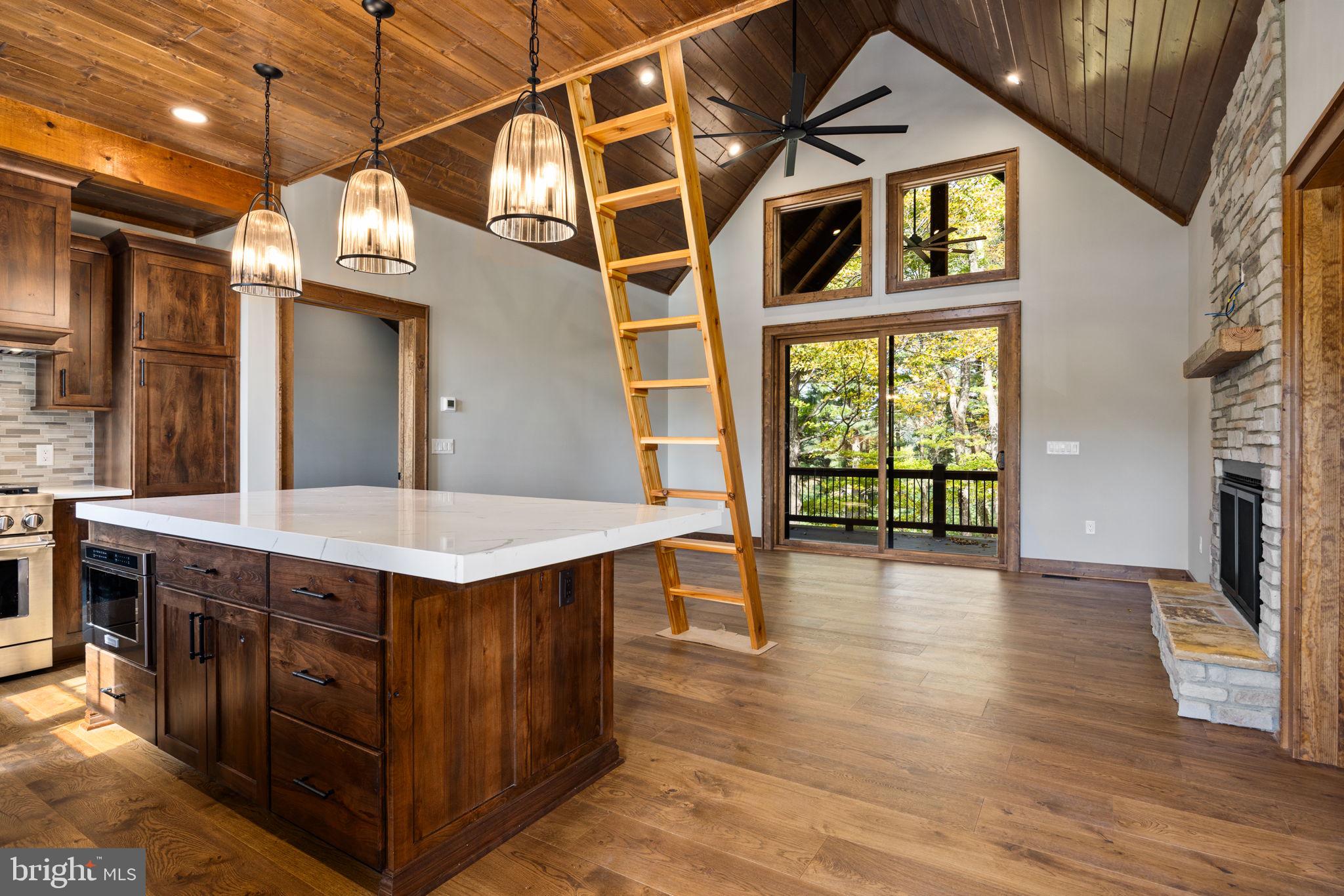 FISHER MOUNTAIN GOLF CLUB & RESORT - Residential