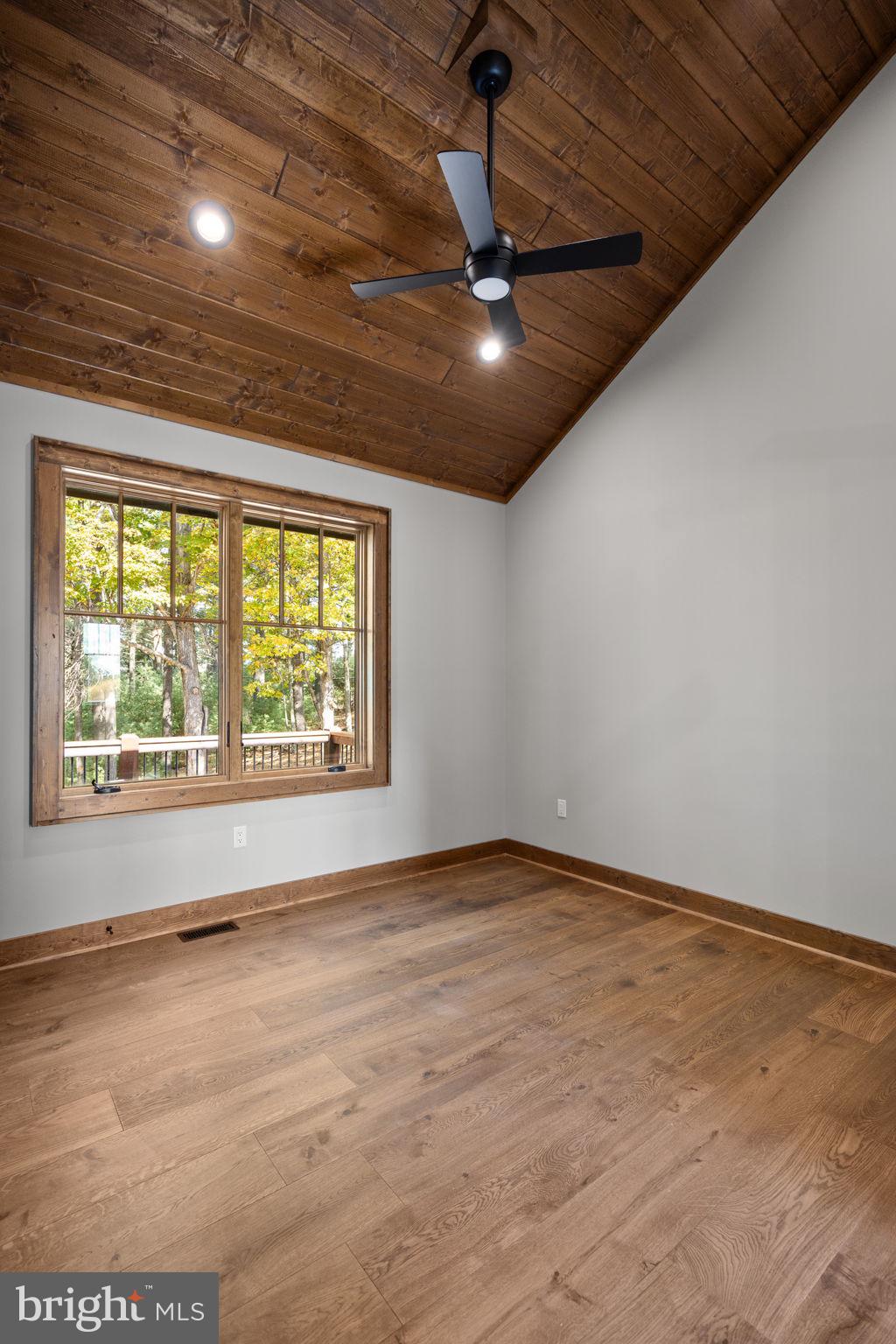 FISHER MOUNTAIN GOLF CLUB & RESORT - Residential