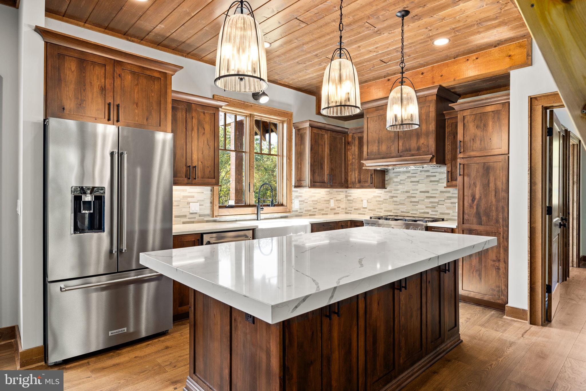 FISHER MOUNTAIN GOLF CLUB & RESORT - Residential