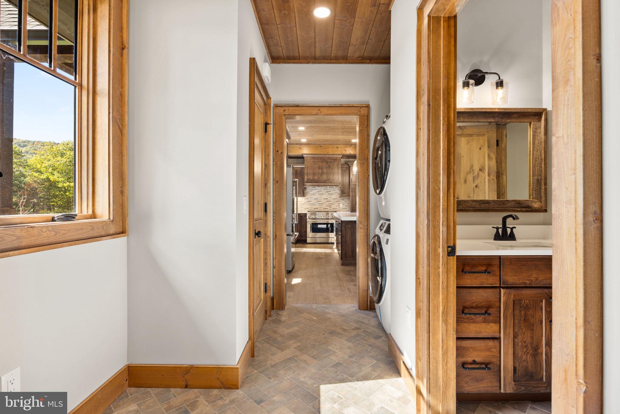 FISHER MOUNTAIN GOLF CLUB & RESORT - Residential