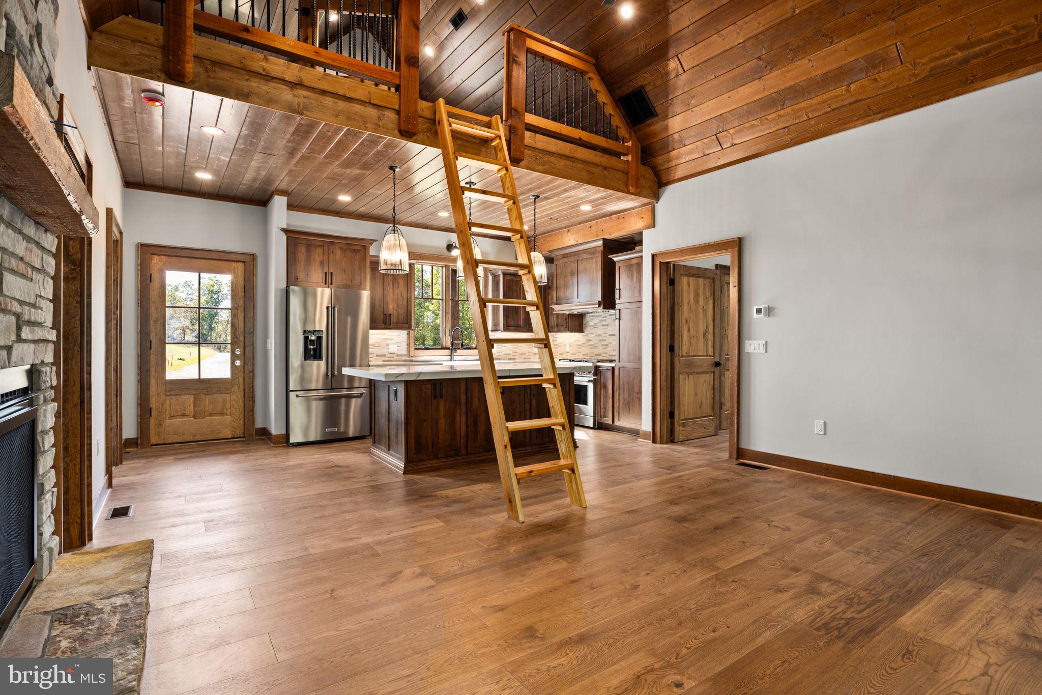 FISHER MOUNTAIN GOLF CLUB & RESORT - Residential