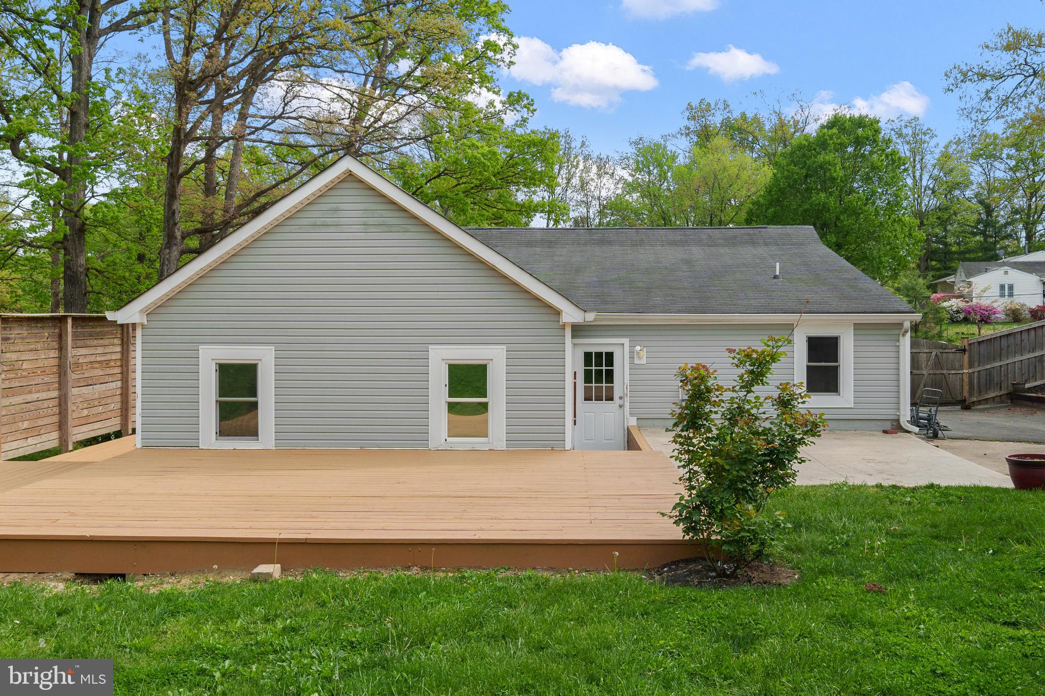 WINDSOR ESTATES - Residential