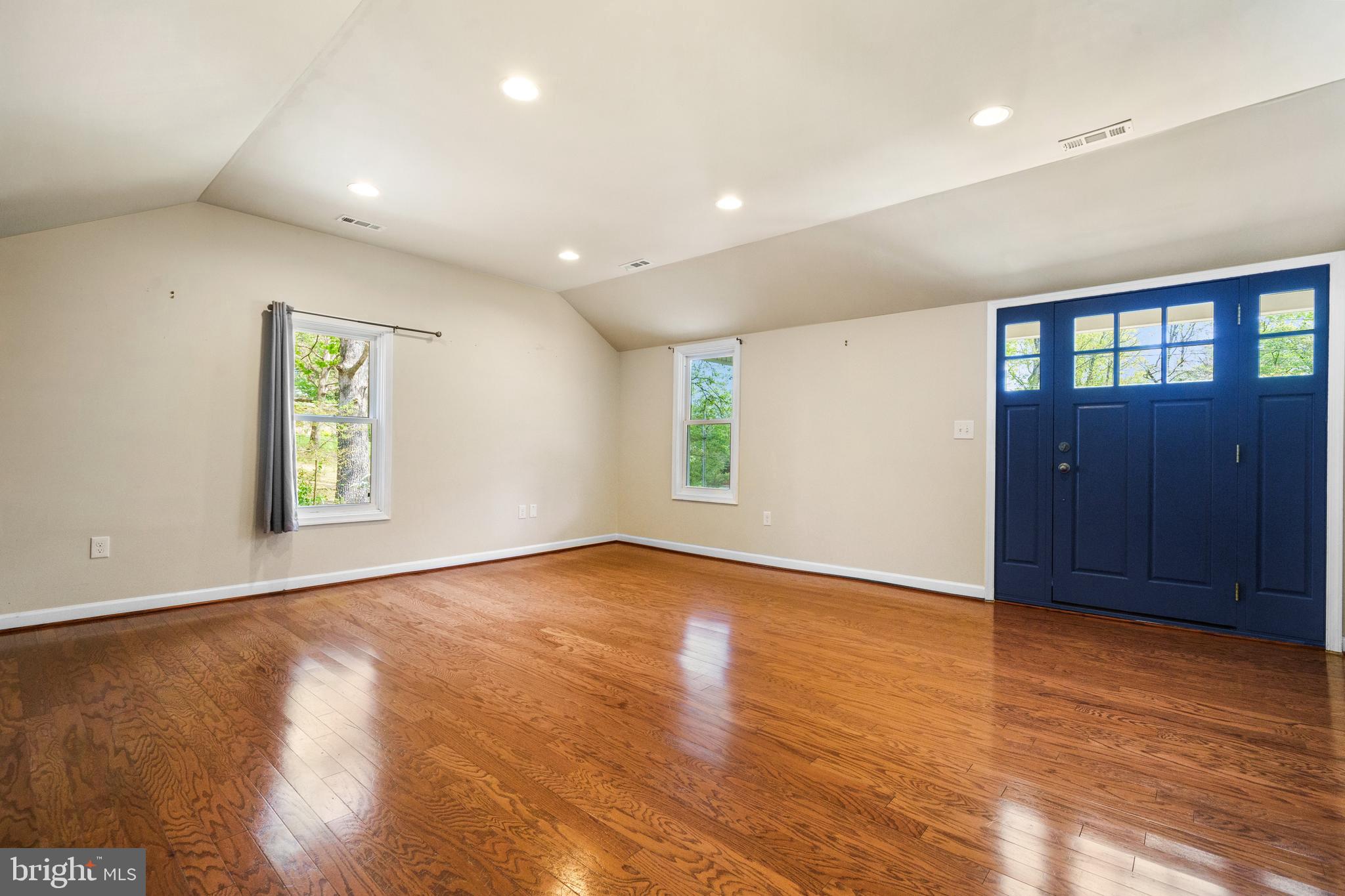 WINDSOR ESTATES - Residential