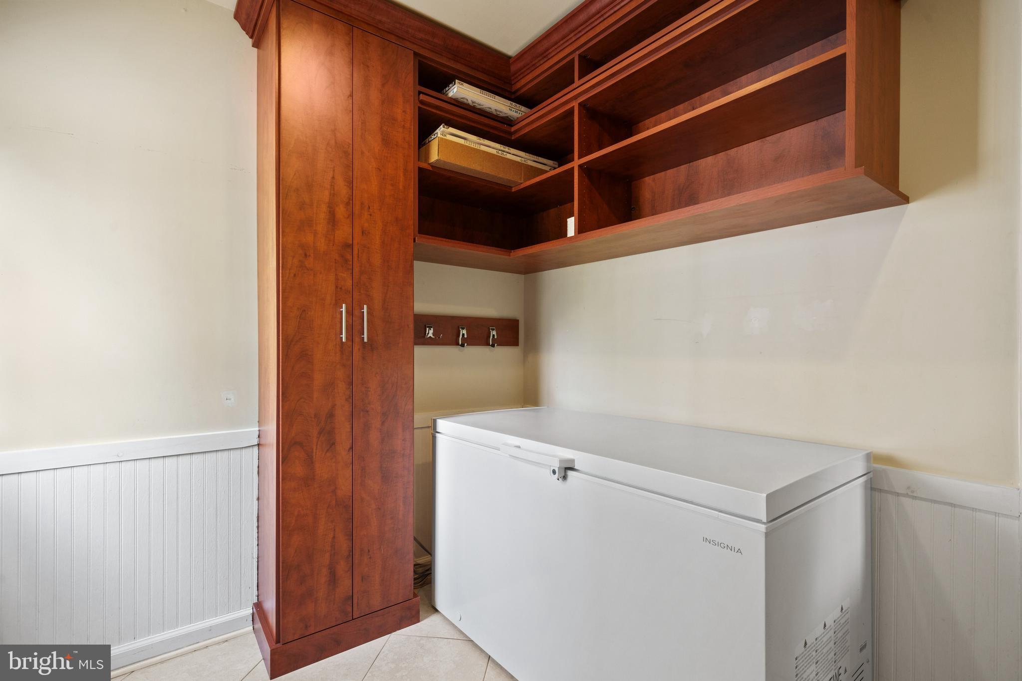 WINDSOR ESTATES - Residential