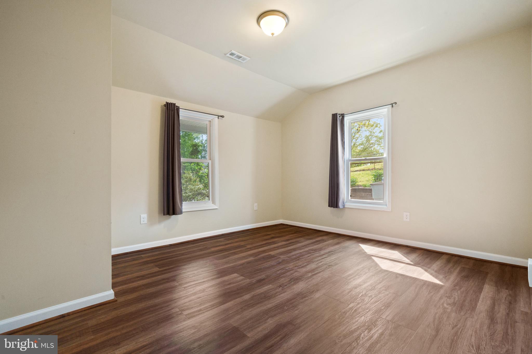 WINDSOR ESTATES - Residential