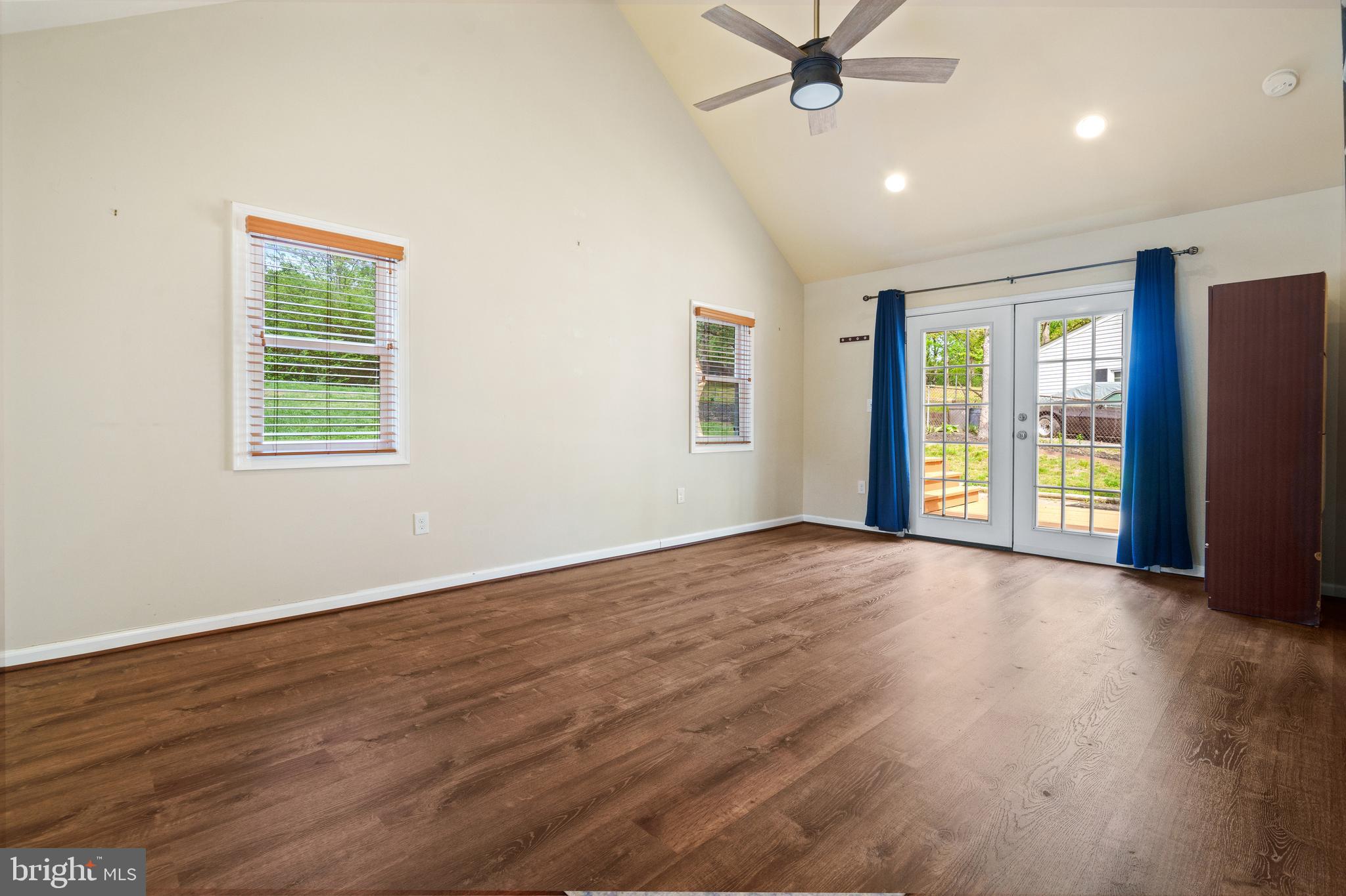 WINDSOR ESTATES - Residential