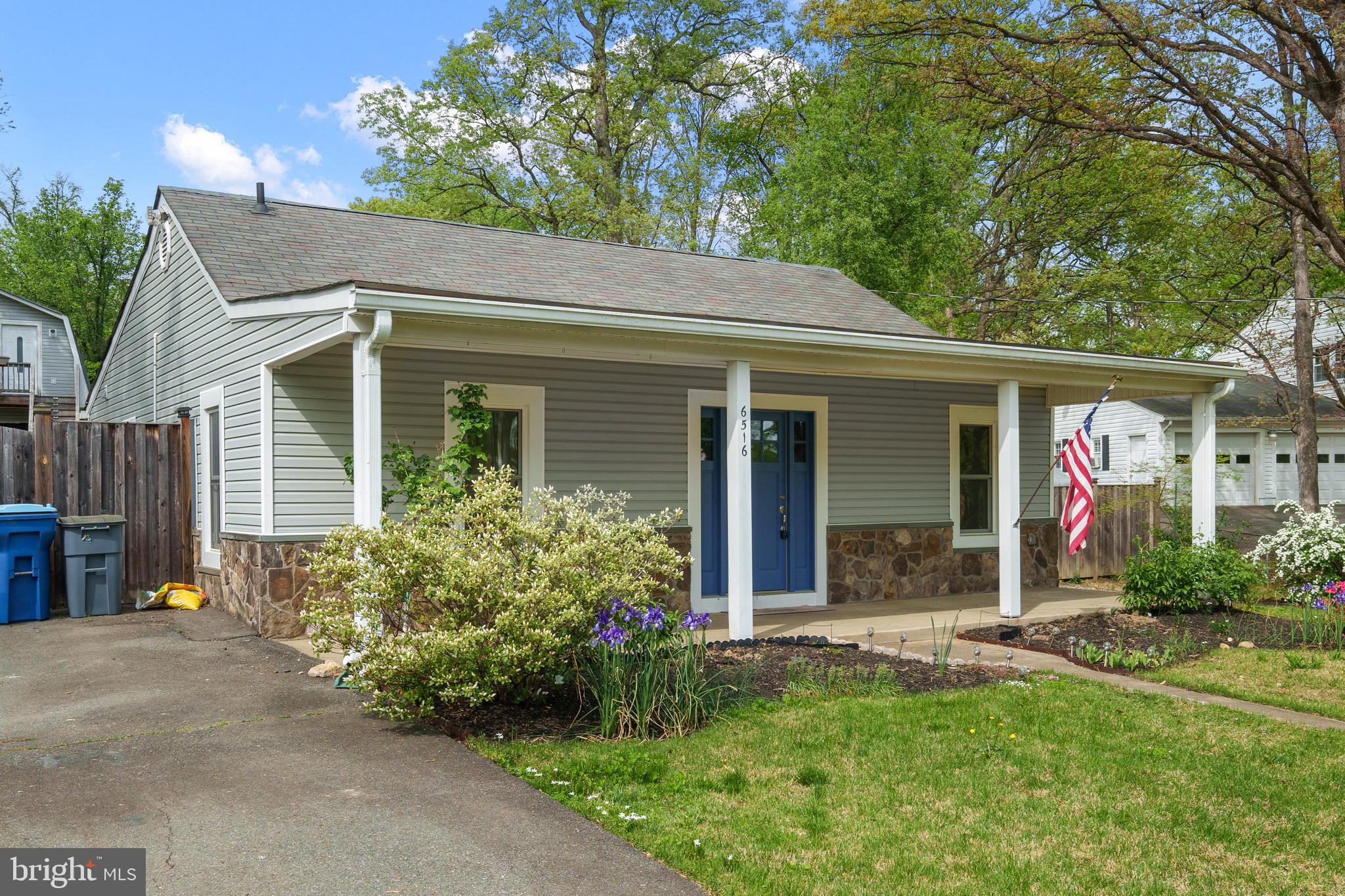 WINDSOR ESTATES - Residential