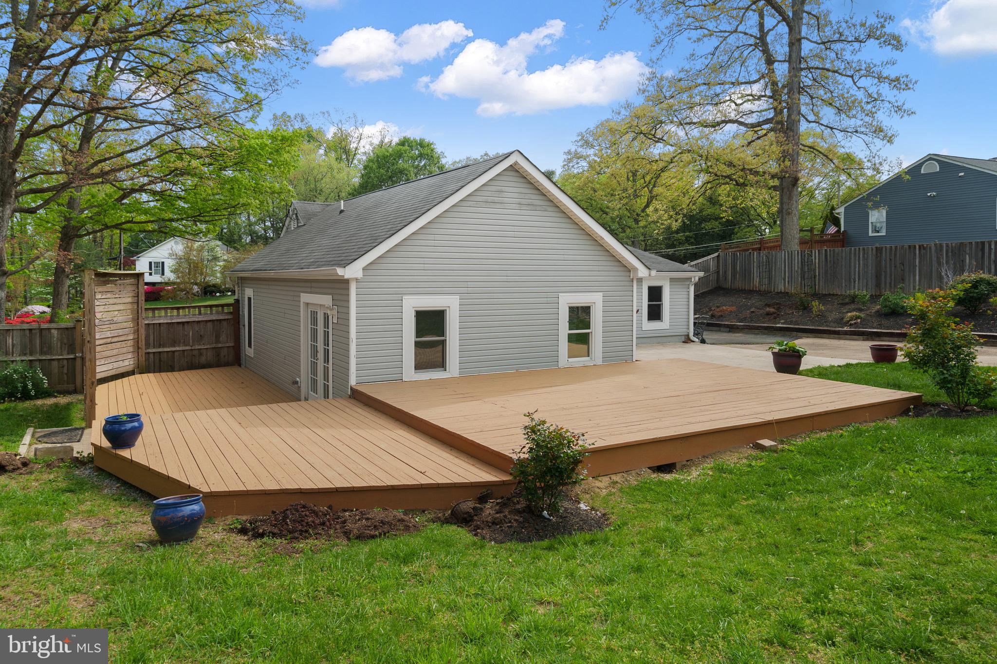 WINDSOR ESTATES - Residential