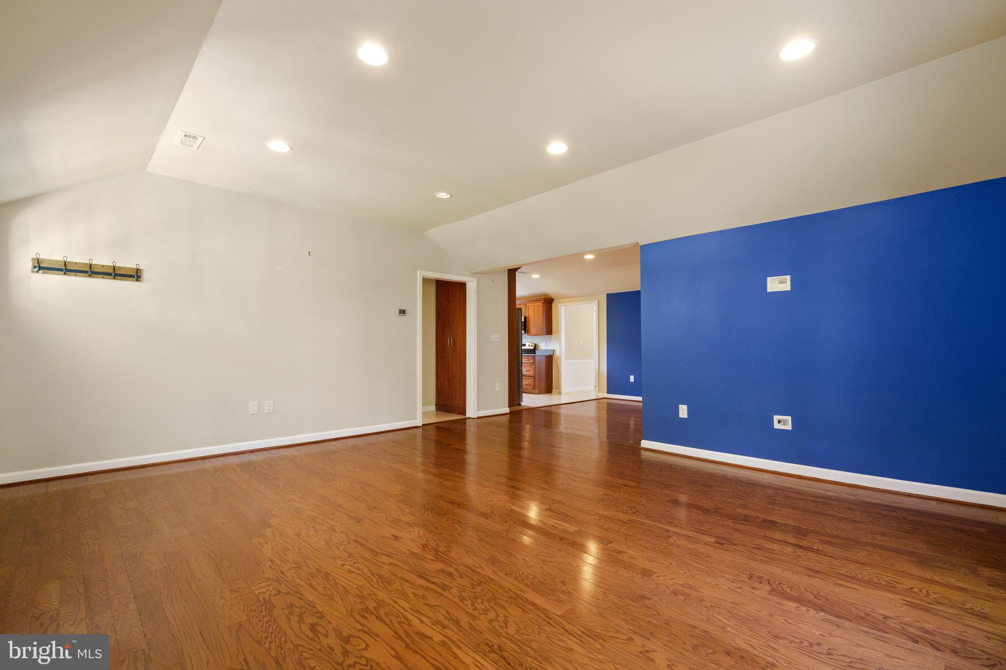 WINDSOR ESTATES - Residential