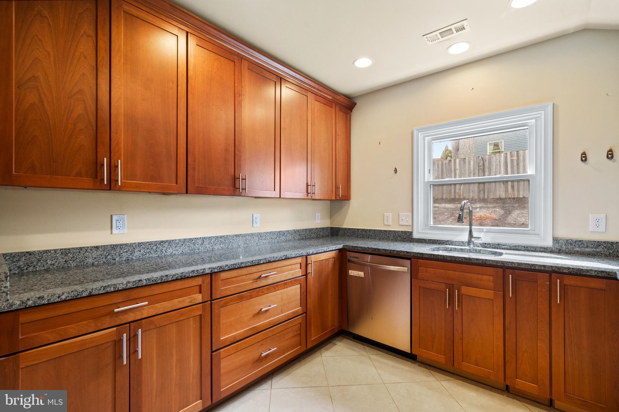 WINDSOR ESTATES - Residential