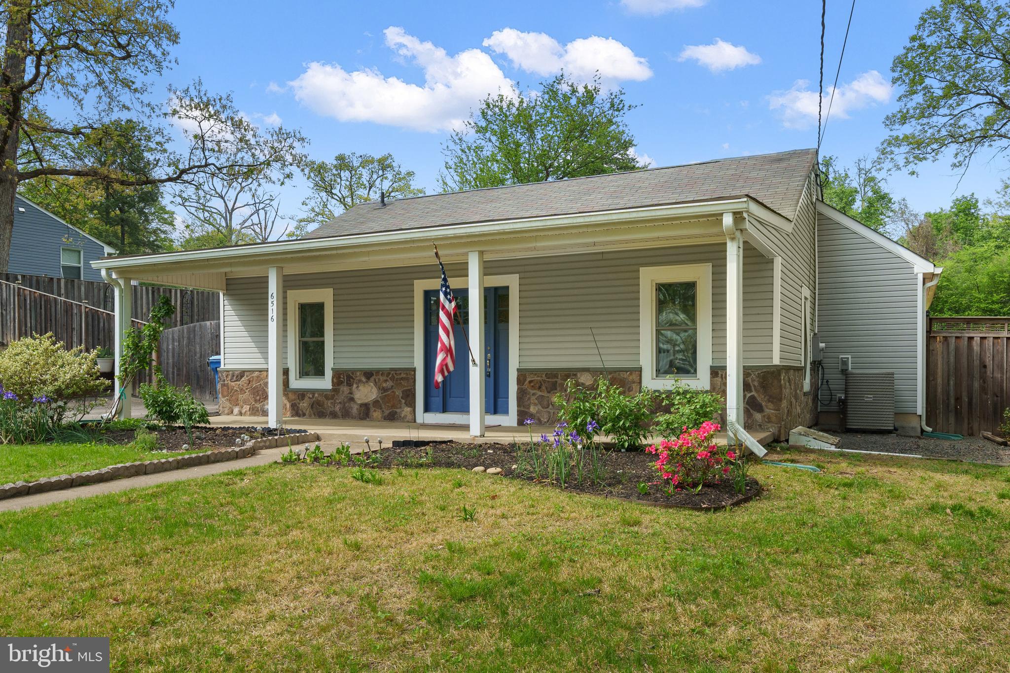 WINDSOR ESTATES - Residential