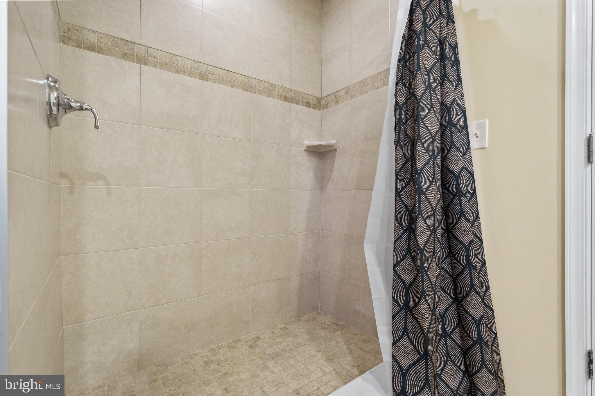 WINDSOR ESTATES - Residential