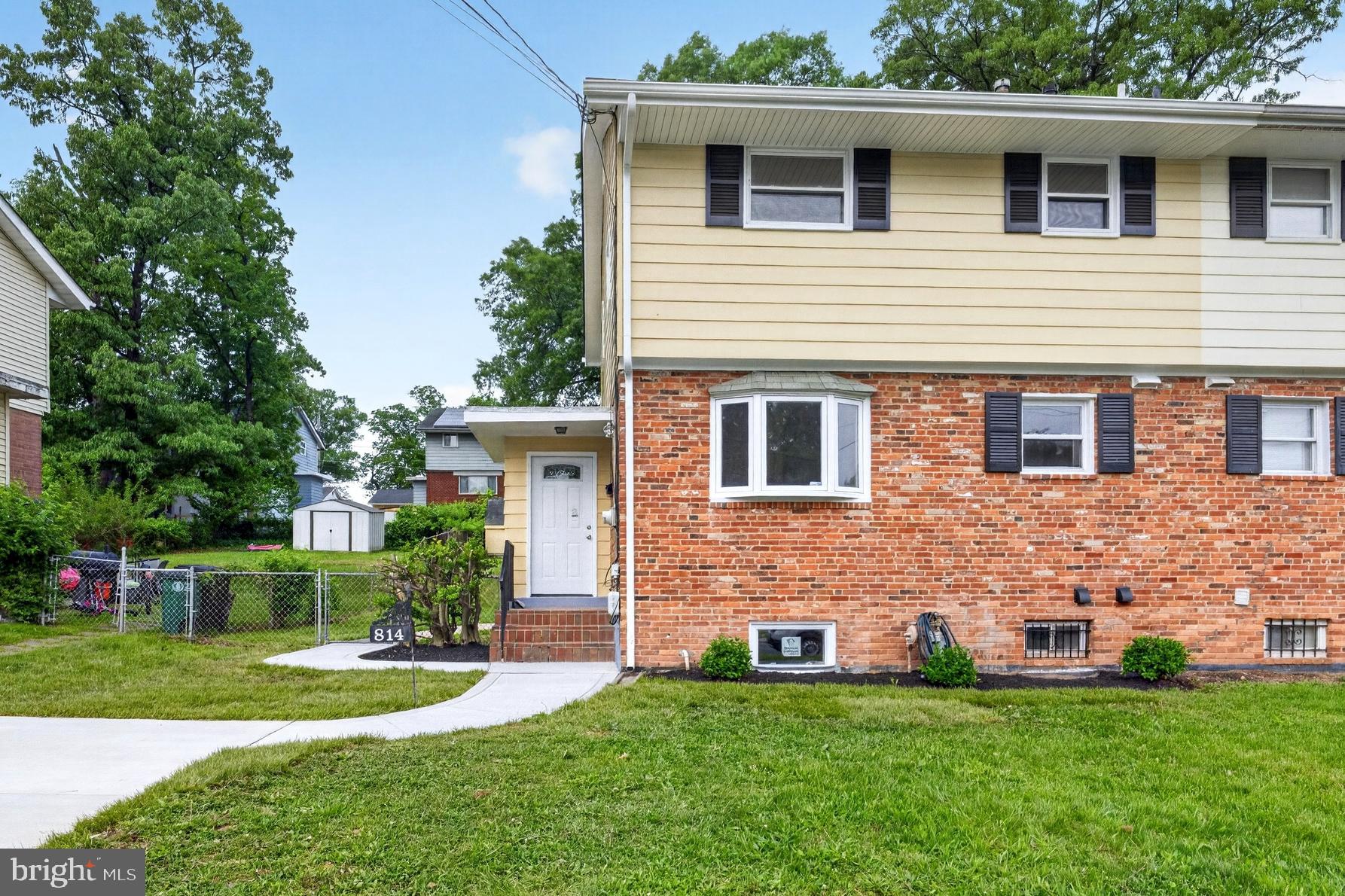 814 BOOKER PLACE