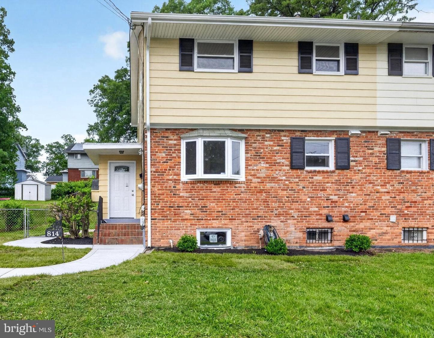 814 BOOKER PLACE