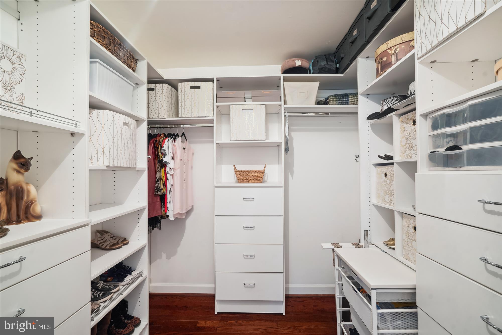 CHERRY GLEN CONDOS - Residential