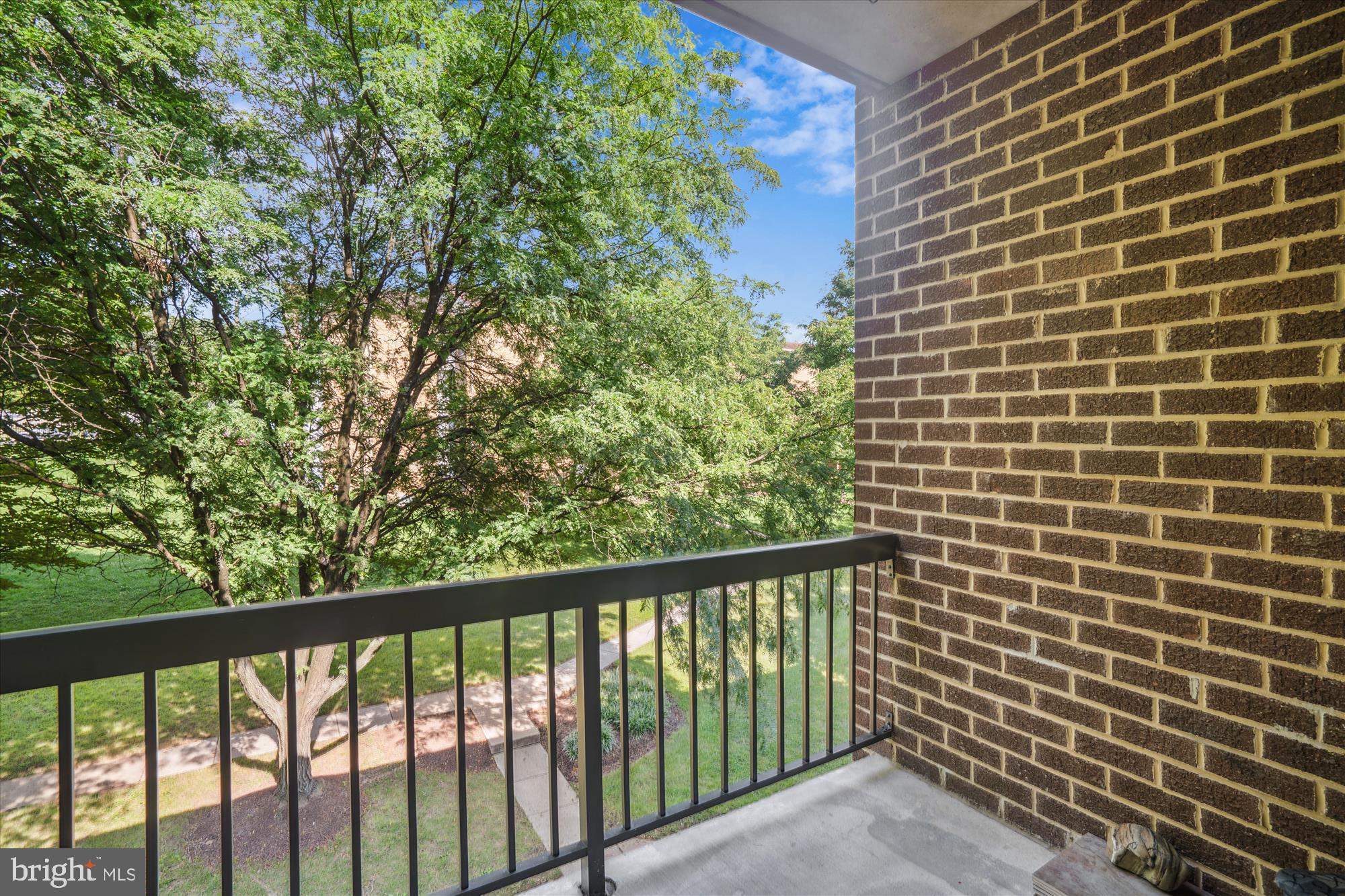 CHERRY GLEN CONDOS - Residential