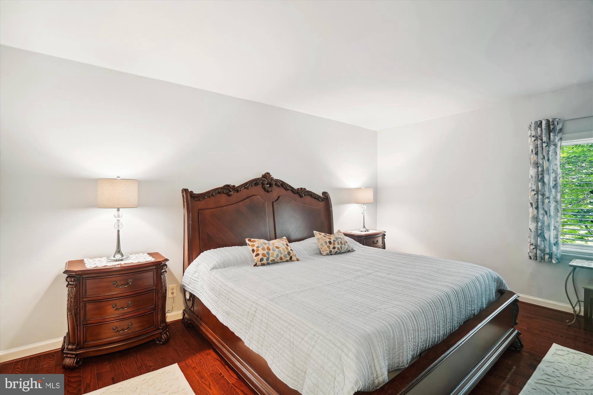 CHERRY GLEN CONDOS - Residential