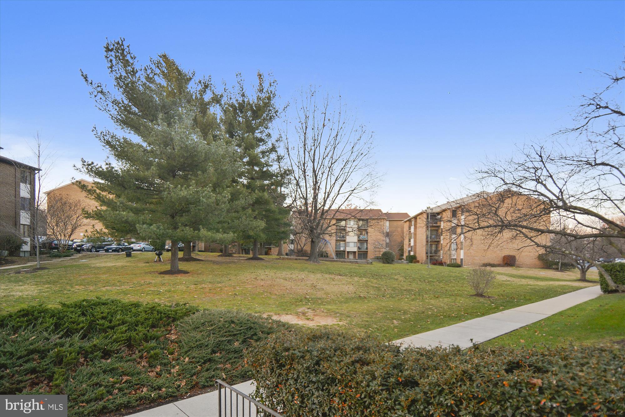 CHERRY GLEN CONDOS - Residential