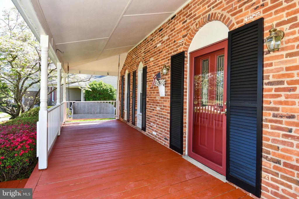 Photo of 17924 Overwood Drive, OLNEY, MD 20832 (MLS # MDMC2213212)
