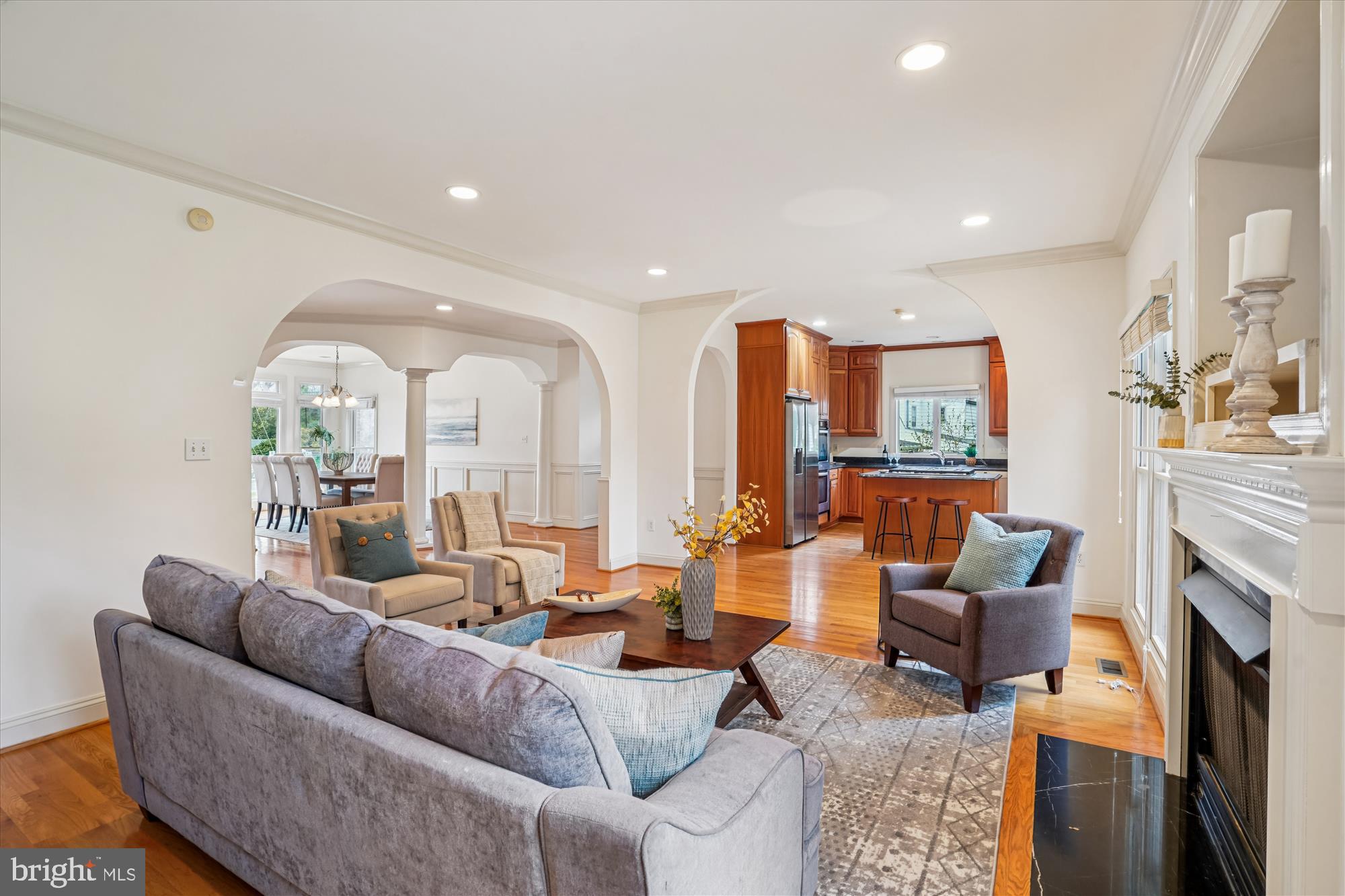 ENGLISH VILLAGE - Residential