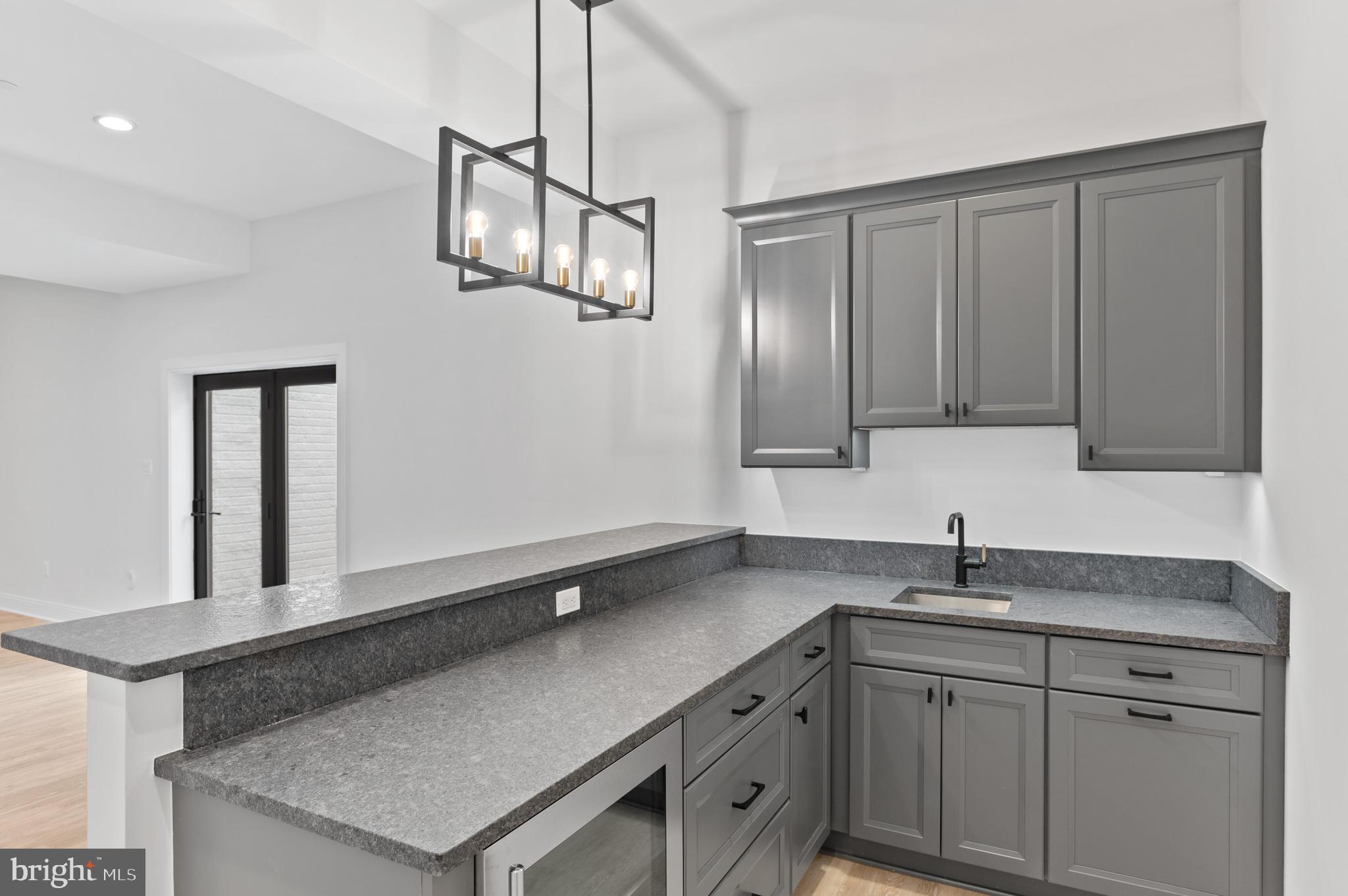 KENWOOD PARK - Residential