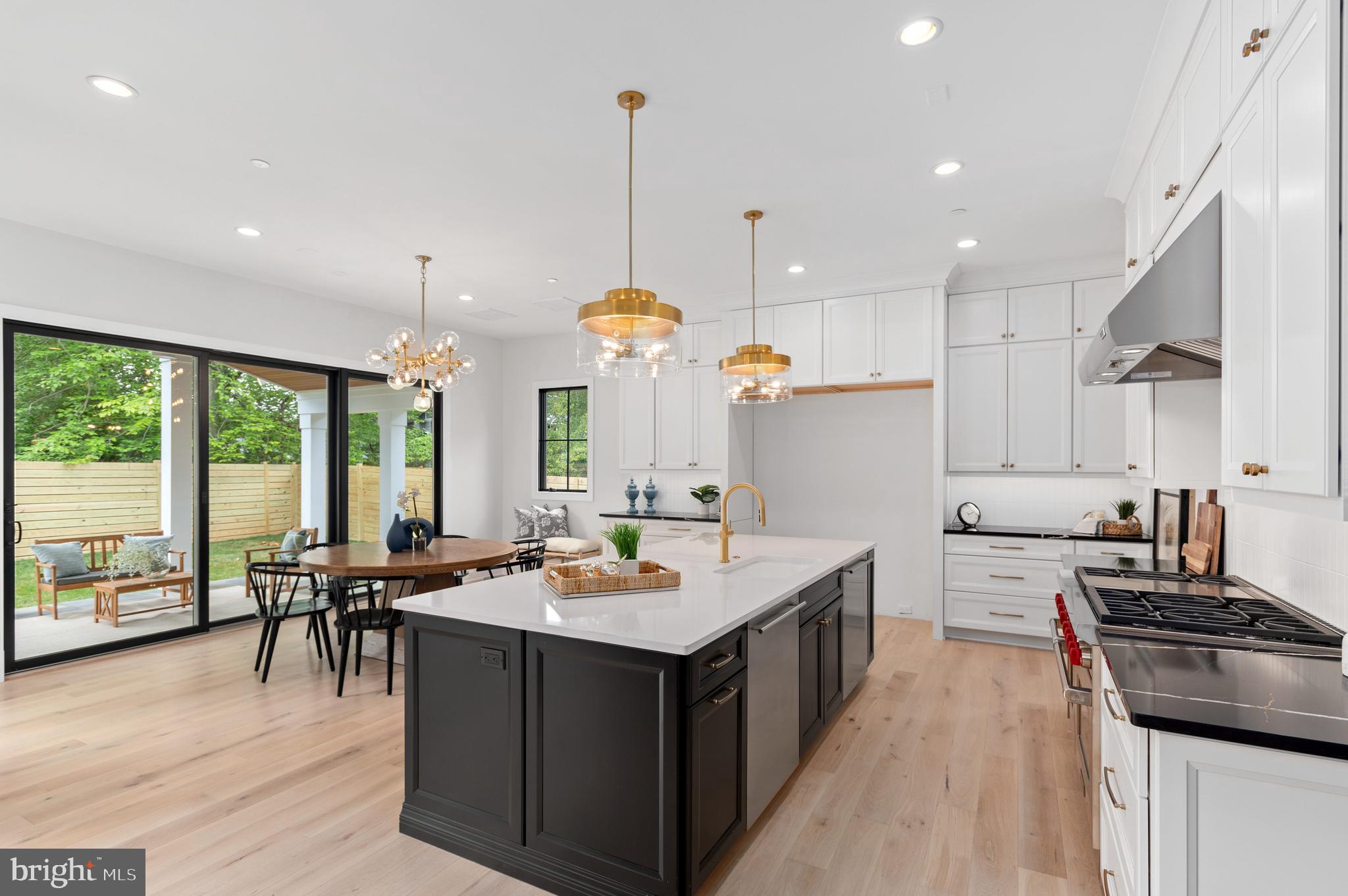 KENWOOD PARK - Residential