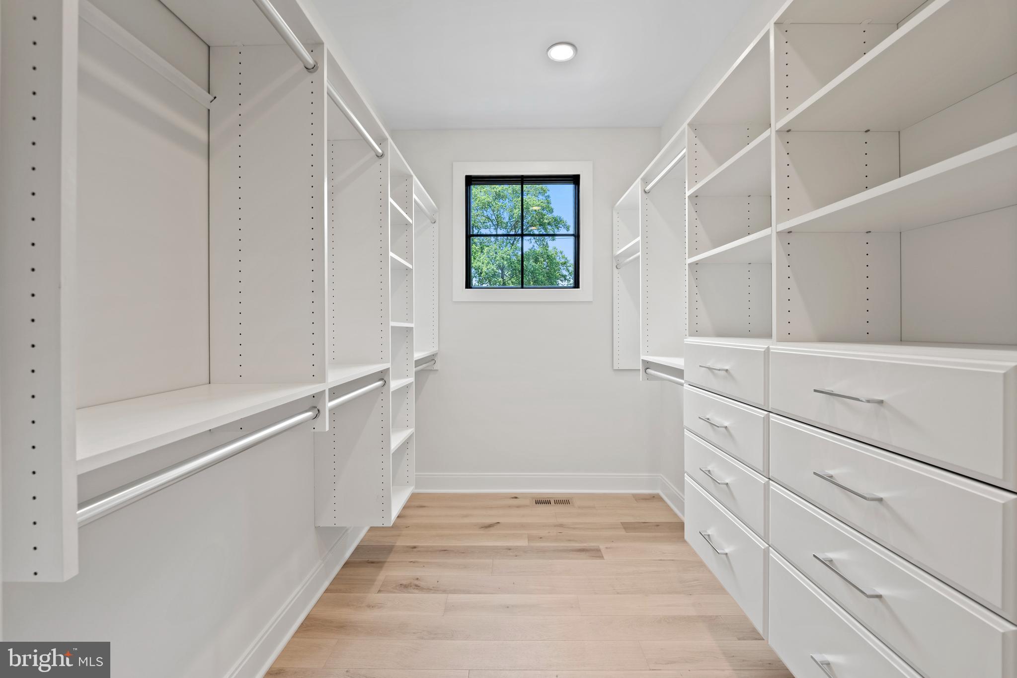 KENWOOD PARK - Residential