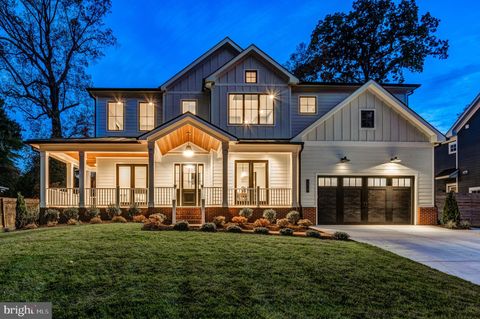 Photo of 5820 Lenox Road, Bethesda, MD 20817 (MLS # MDMC2111702) Photo of 5820 Lenox Road, Bethesda, MD 20817 (MLS # MDMC2111702)