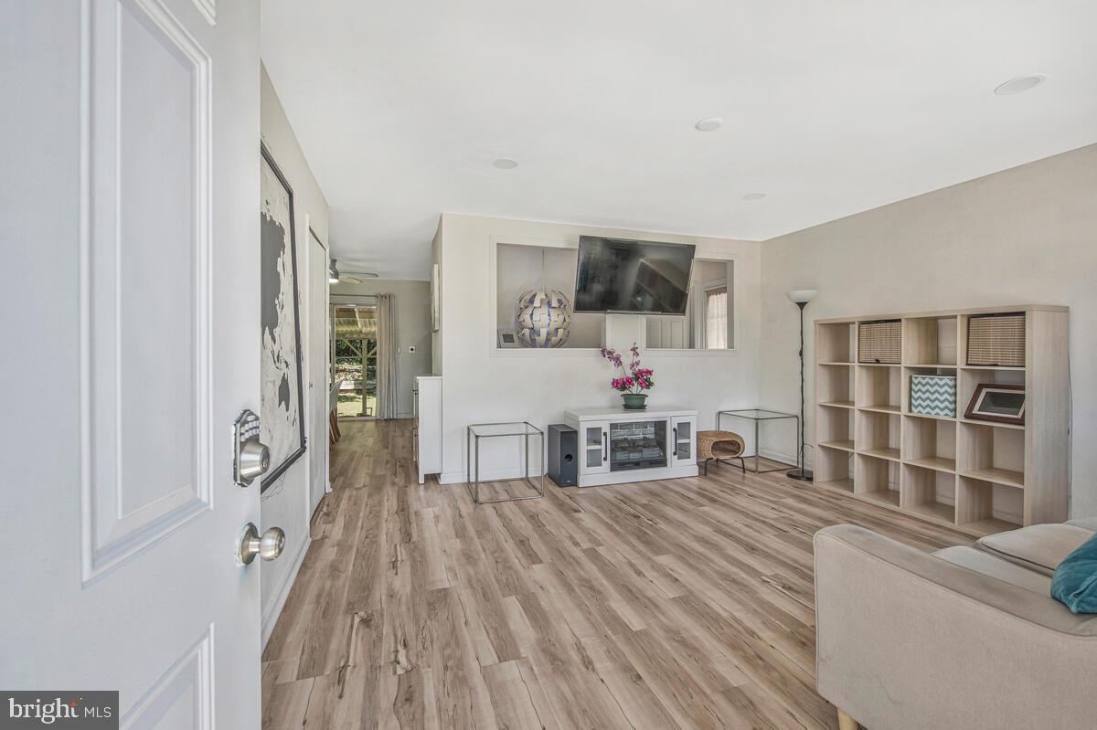 3342 VALLEY LEE S