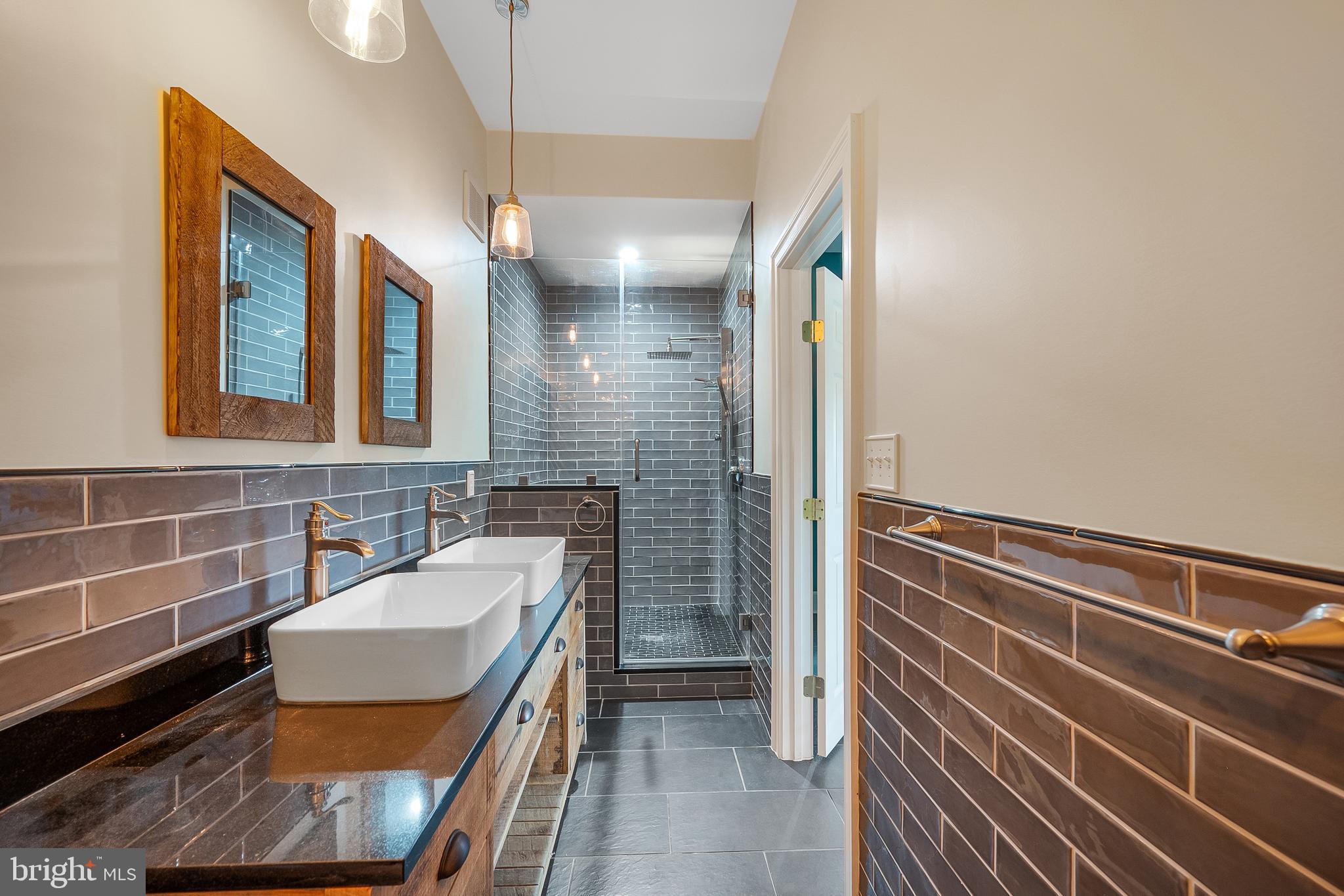 BLOOMFIELD - Residential