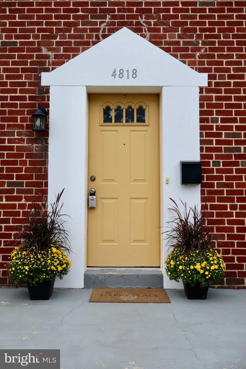 4818 LINDSAY ROAD
