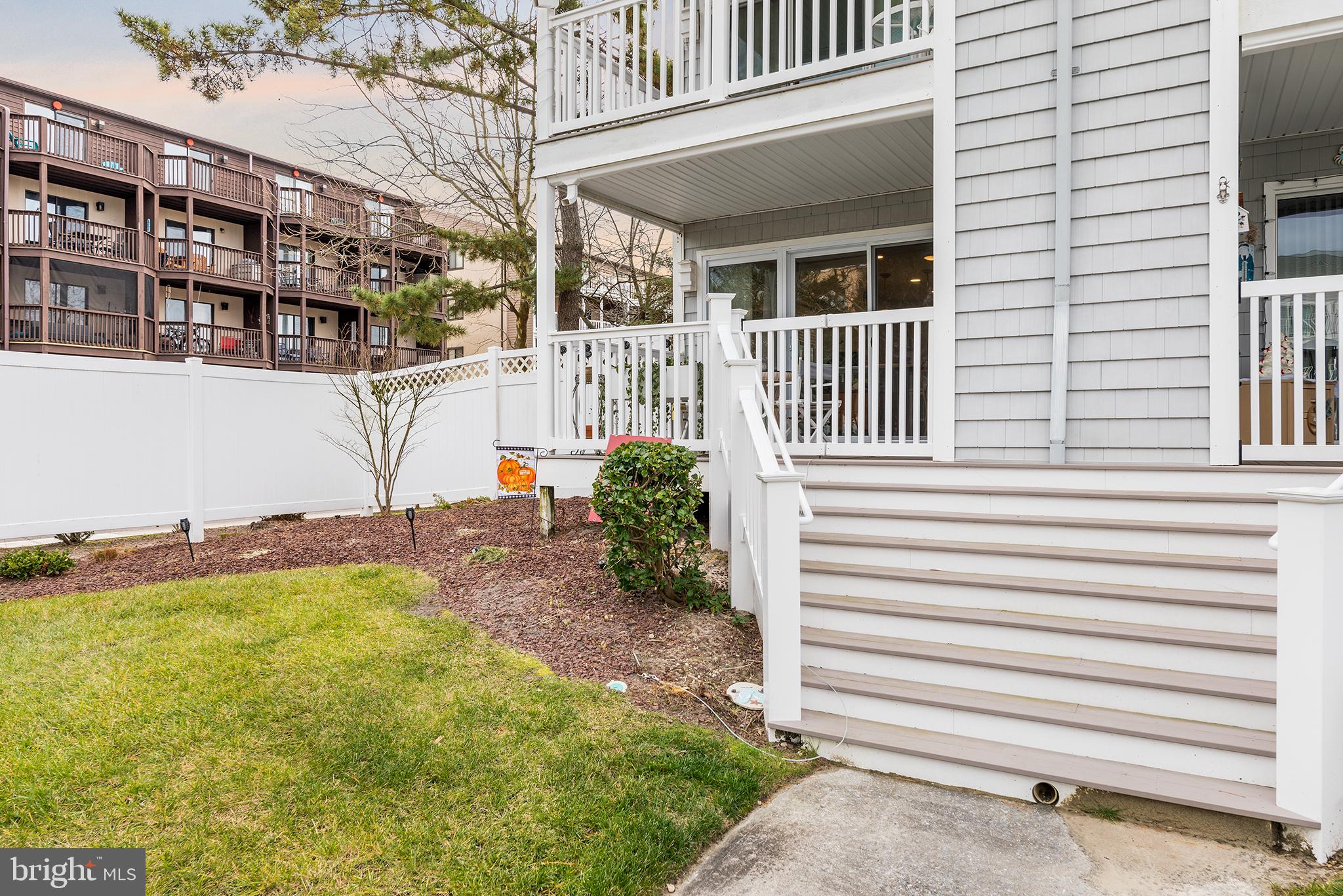 HIDDEN HARBOR - Residential